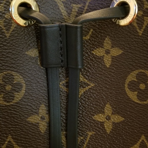 Authentic Louis Vuitton Neo' Noe' - Picture 3 of 8
